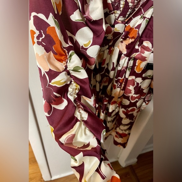 ELOQUII Elements Women's Plus Size Ruched Sleeve Mini Dress - Picture 4 of 7